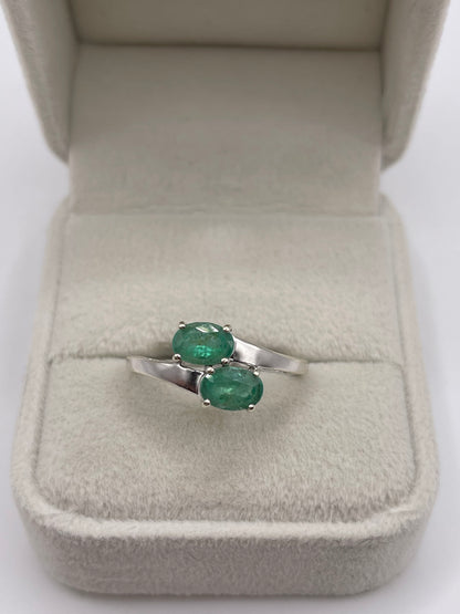 9ct white gold emerald ring
