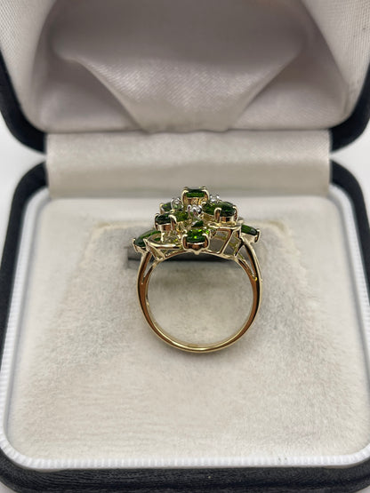 9ct gold diopside and diamond ring