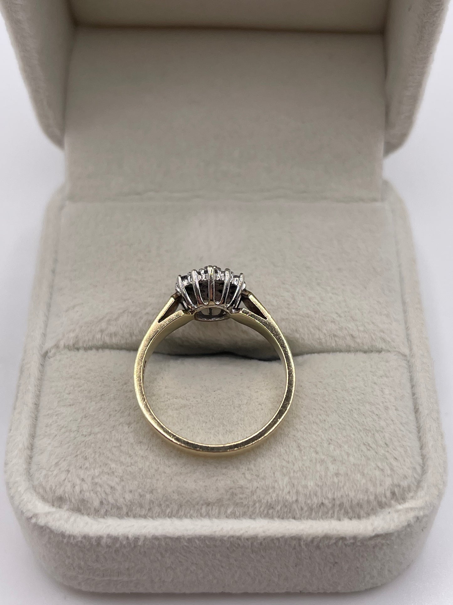 9ct gold diamond cluster ring