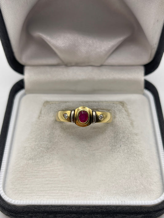 18ct gold ruby and diamond ring
