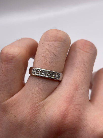 18ct white gold 76 point diamond ring