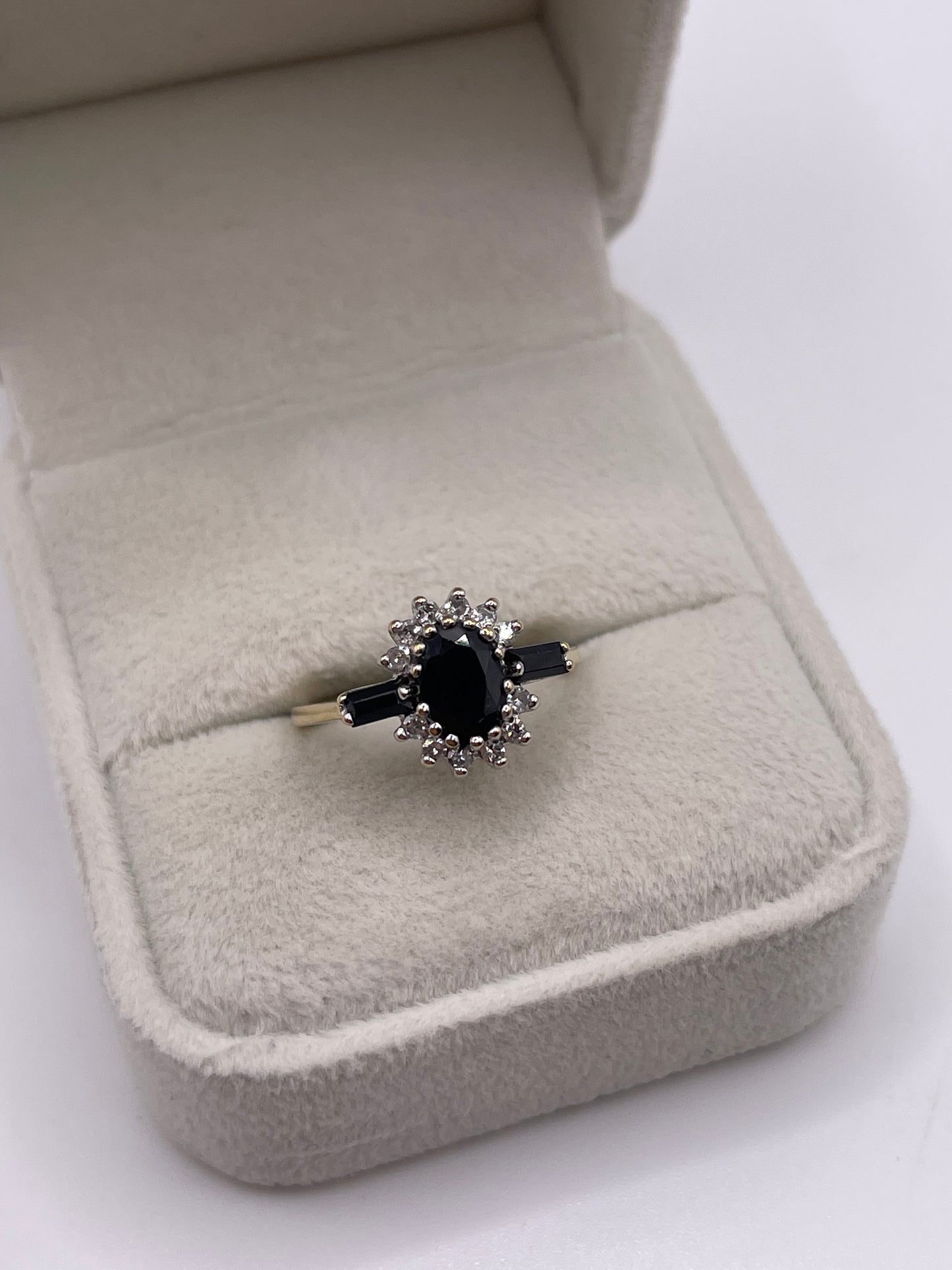 9ct gold sapphire and diamond ring