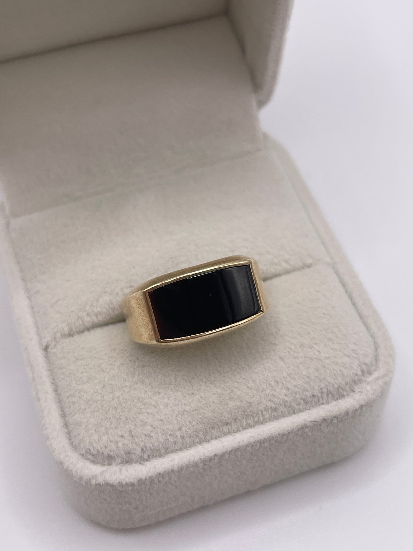 9ct gold onyx signet ring
