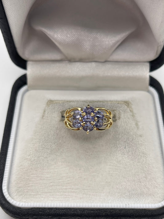 9ct gold tanzanite and diamond ring