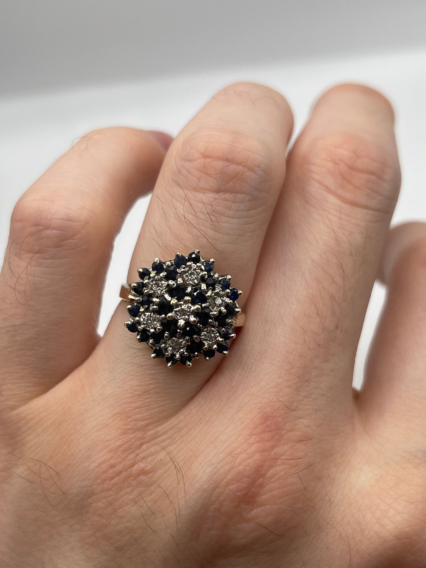 9ct gold sapphire and diamond cluster ring
