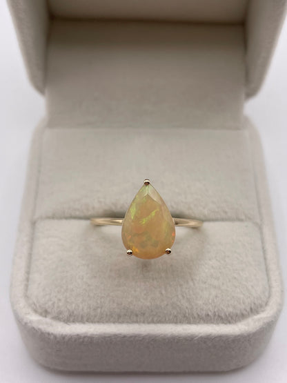 9ct gold opal ring