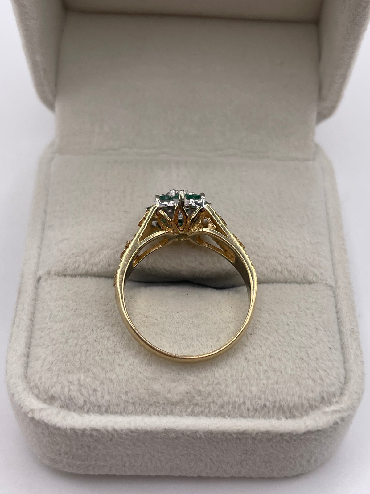 9ct gold emerald and diamond ring