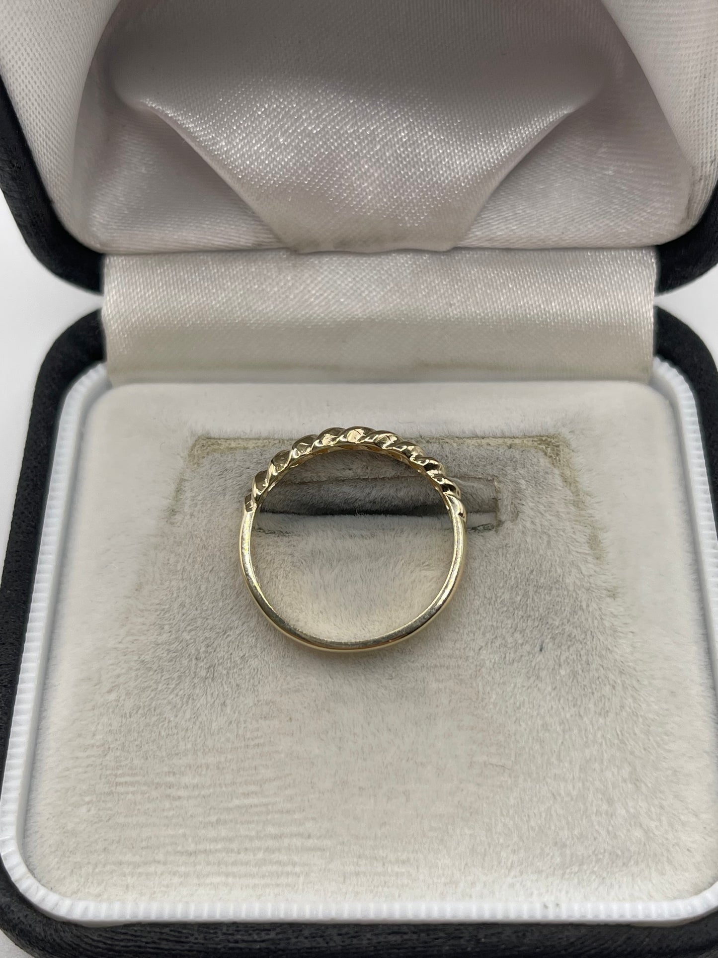 9ct gold croissant ring