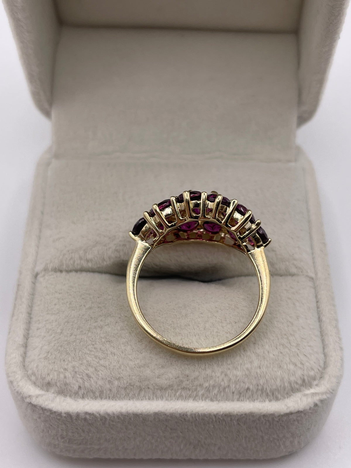 9ct gold garnet cluster ring