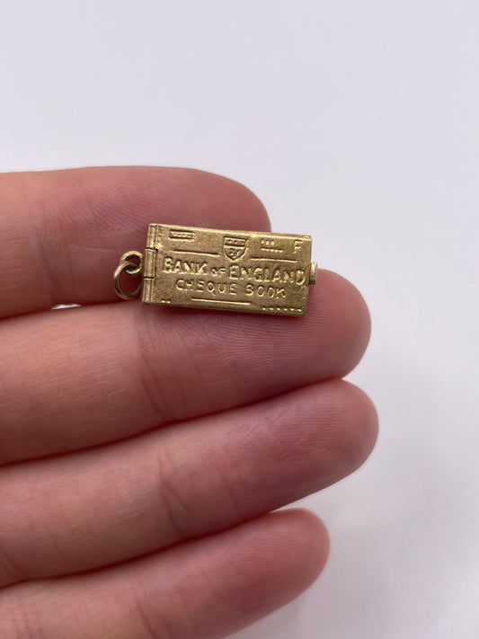 9ct gold cheque book charm