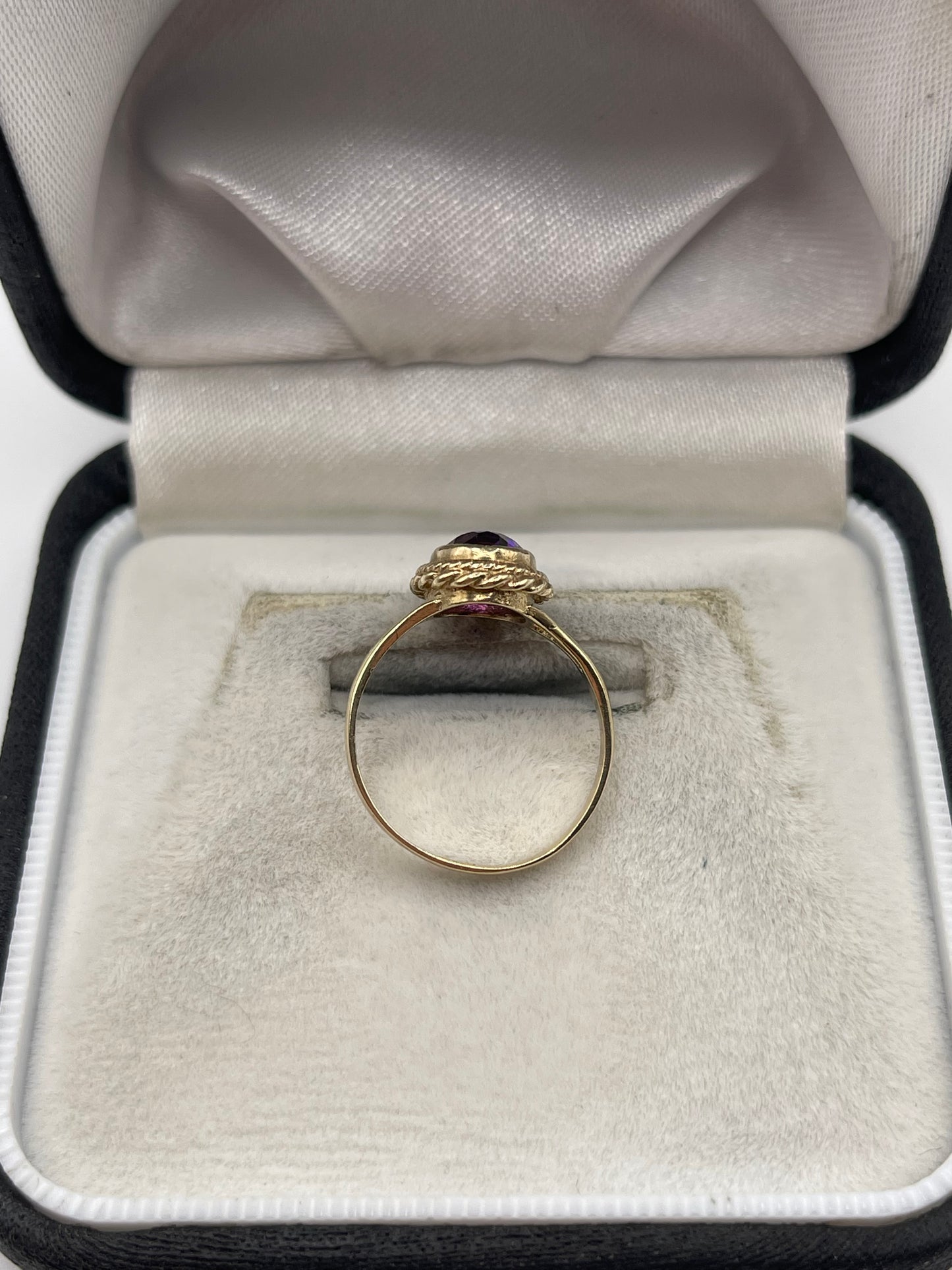 9ct gold amethyst ring