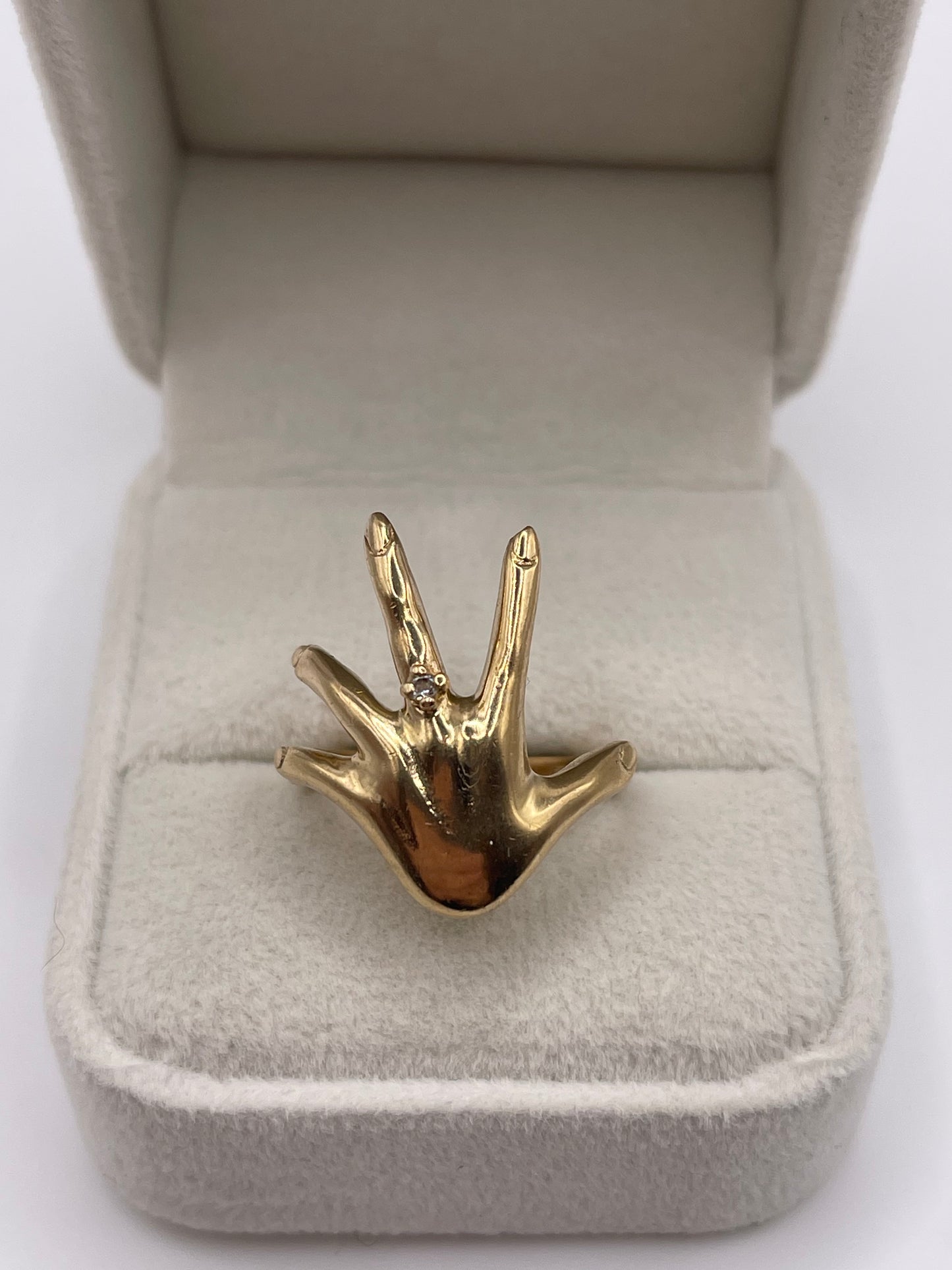 9ct gold cz hand ring