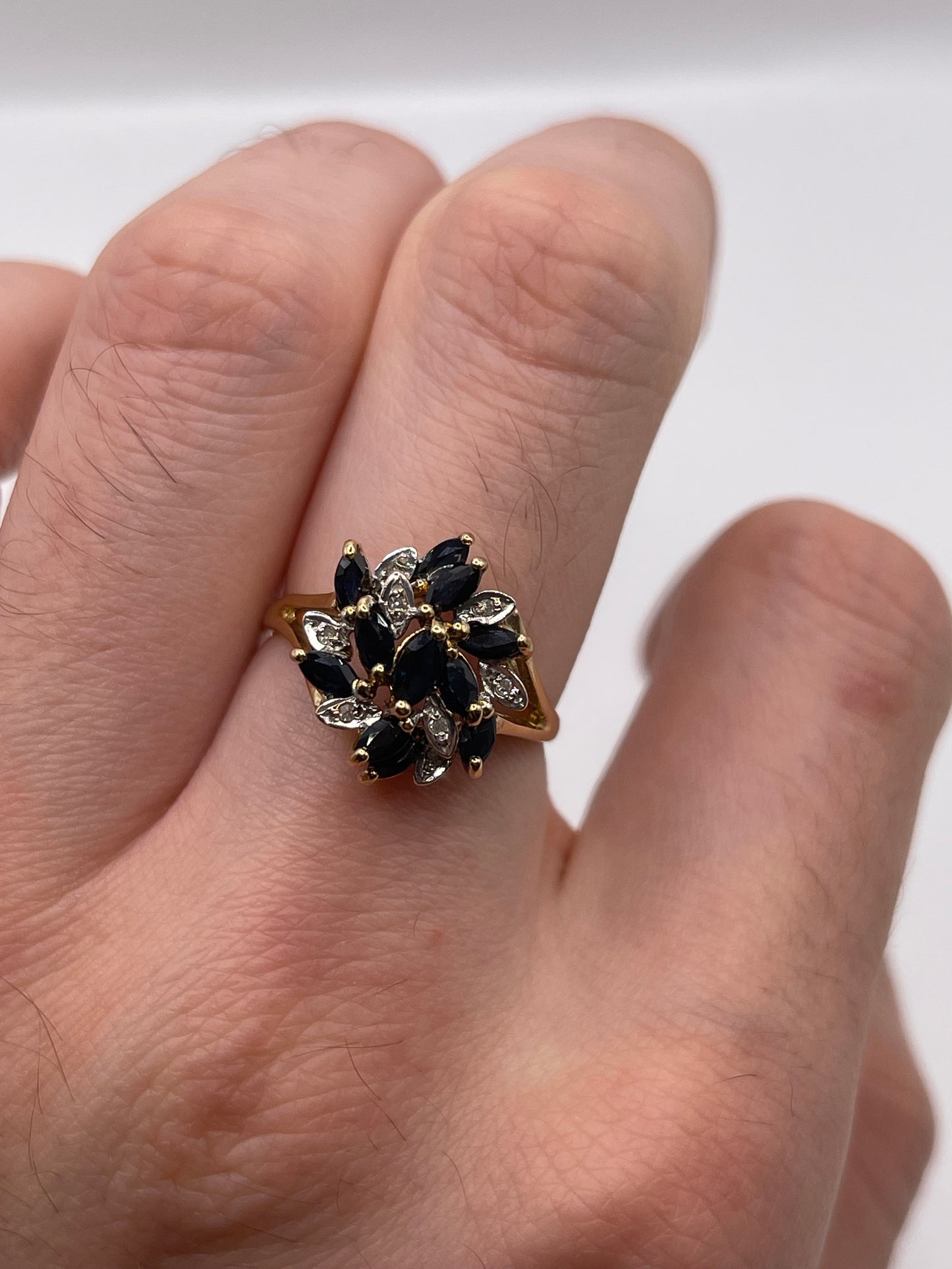 9ct gold sapphire and diamond ring