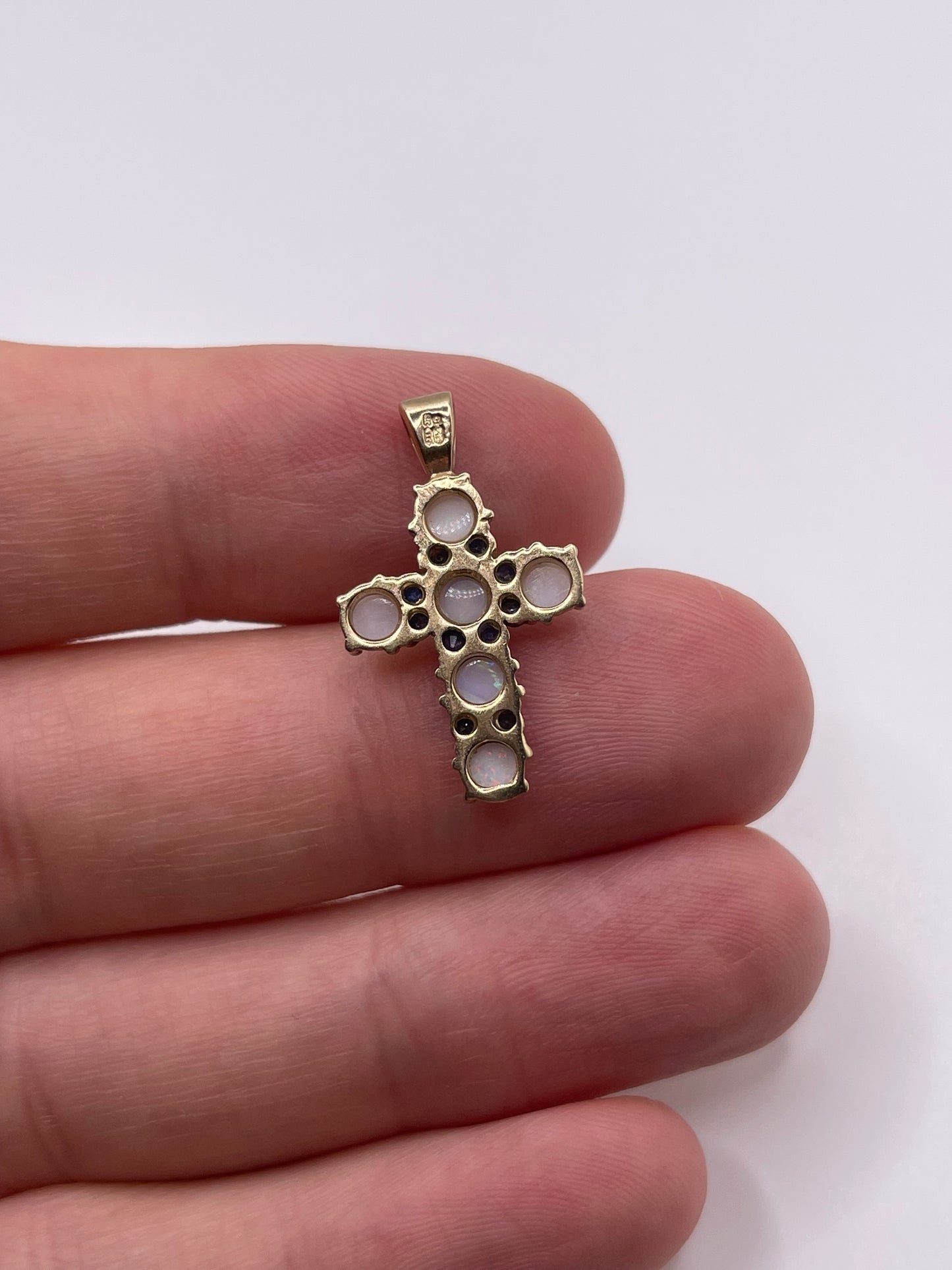 9ct gold opal and sapphire cross pendant