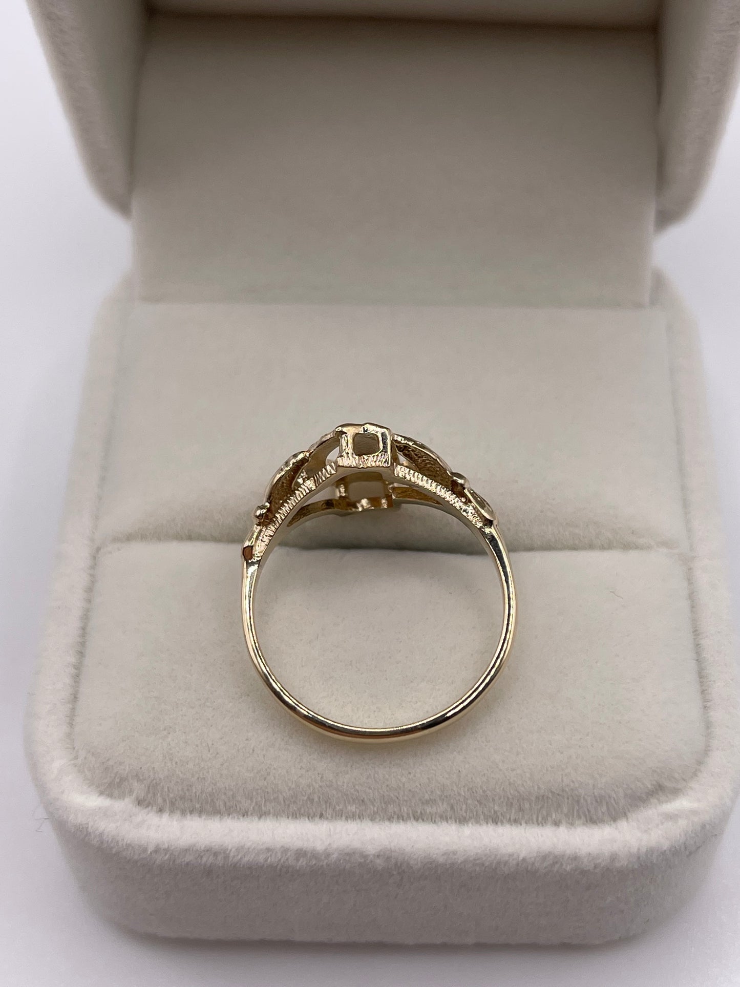 9ct gold harp ring
