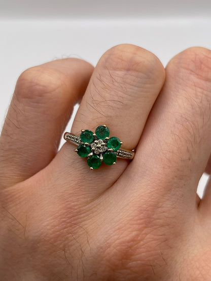 9ct gold emerald and diamond ring