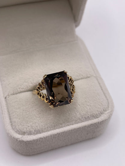 9ct gold Smokey quartz ring