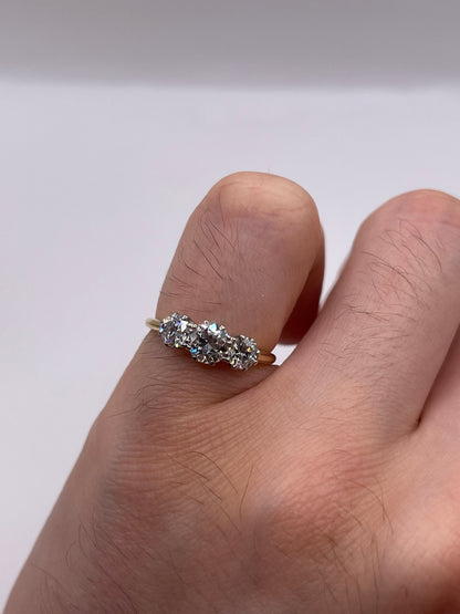 18ct gold 1ct 3 stone diamond ring