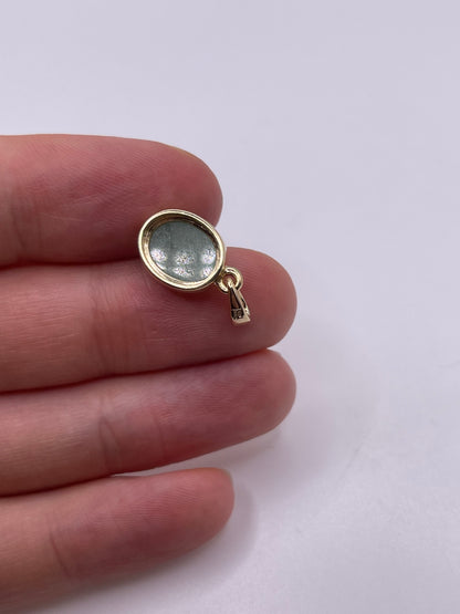 9ct gold jade pendant