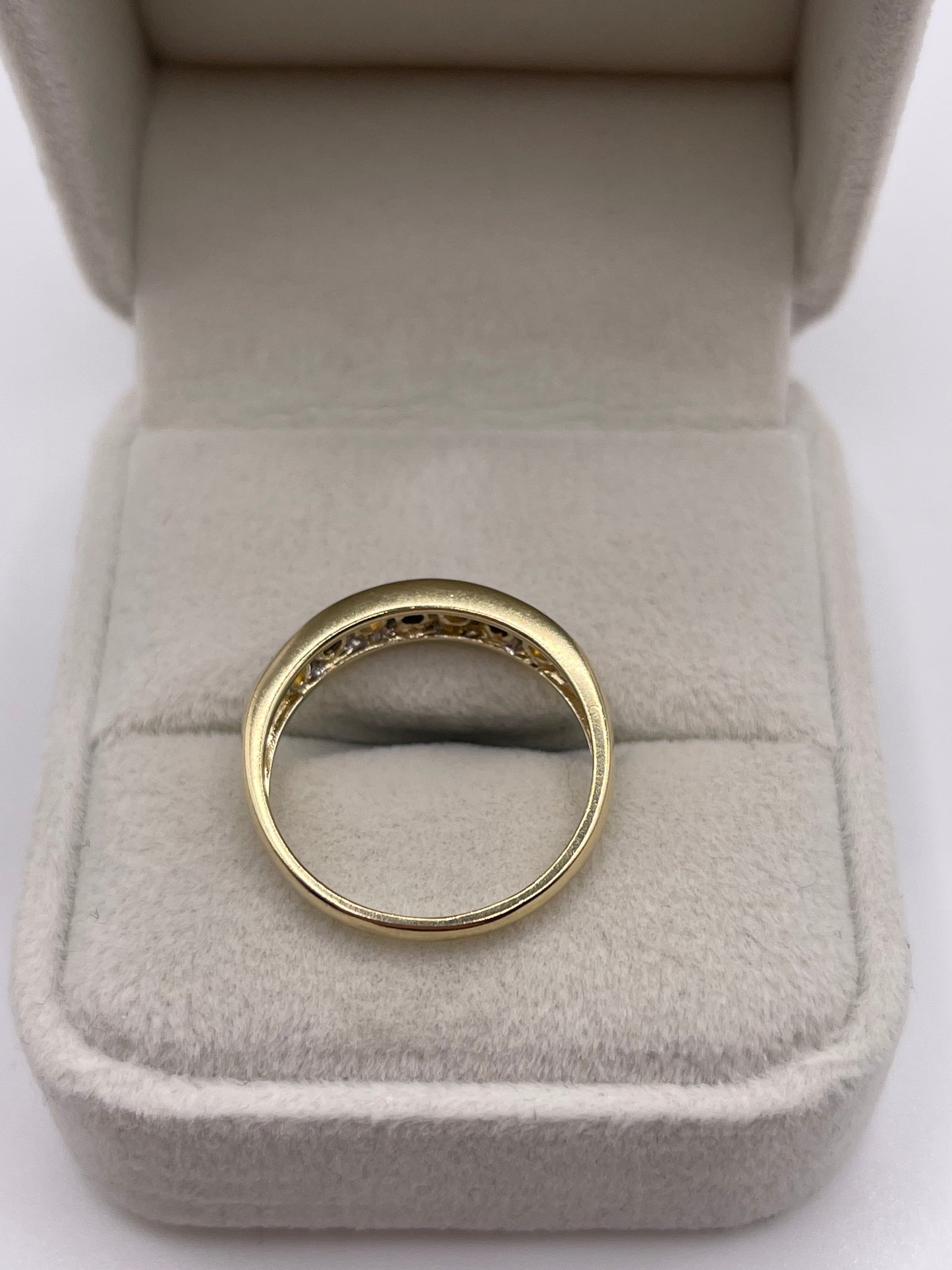 9ct gold opal and diamond ring