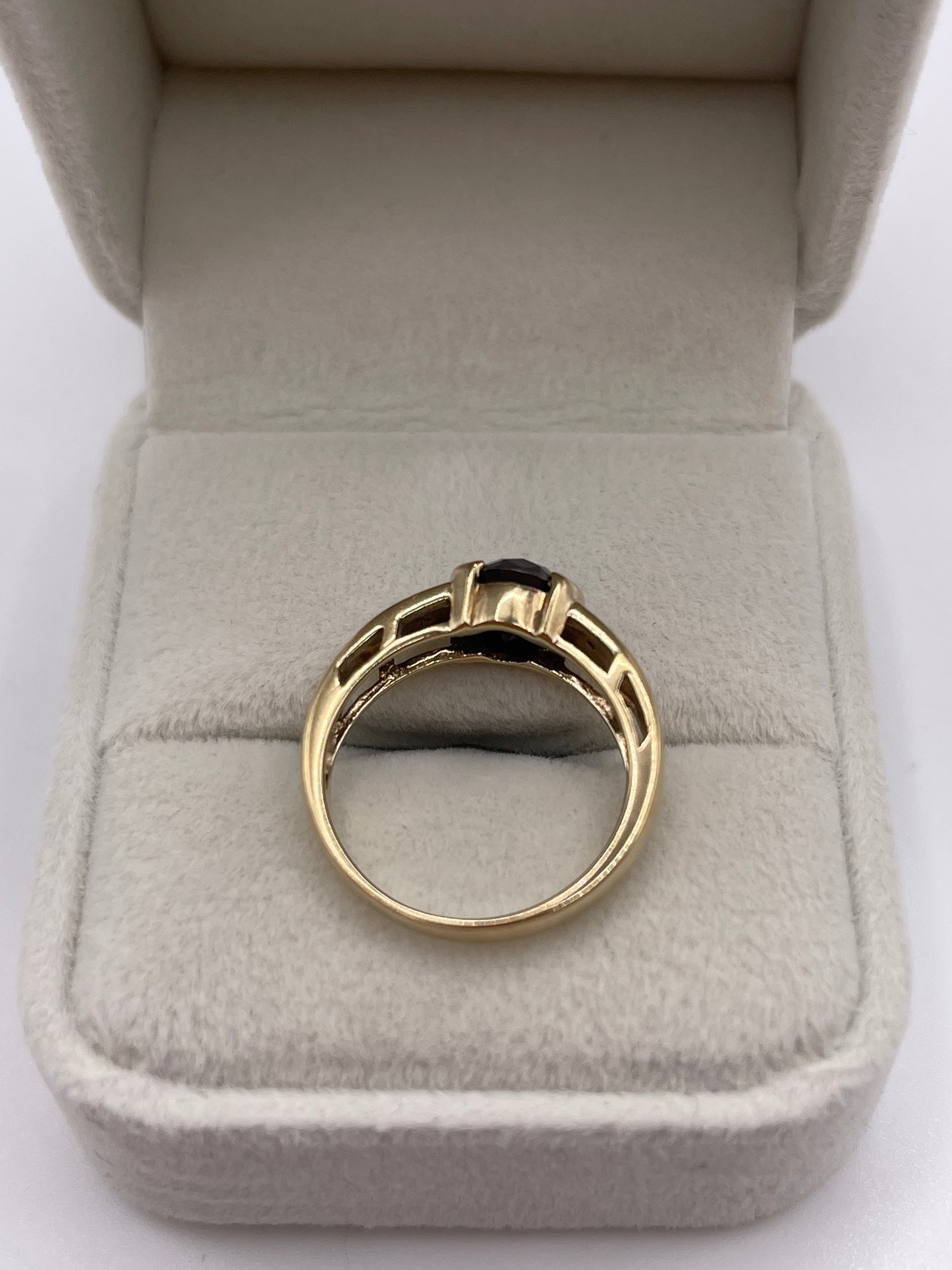 9ct gold diamond ring
