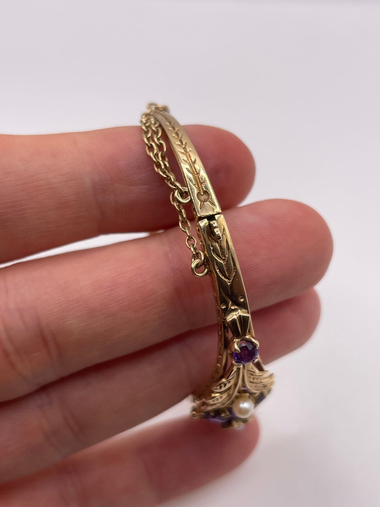 9ct gold amethyst and pearl bangle