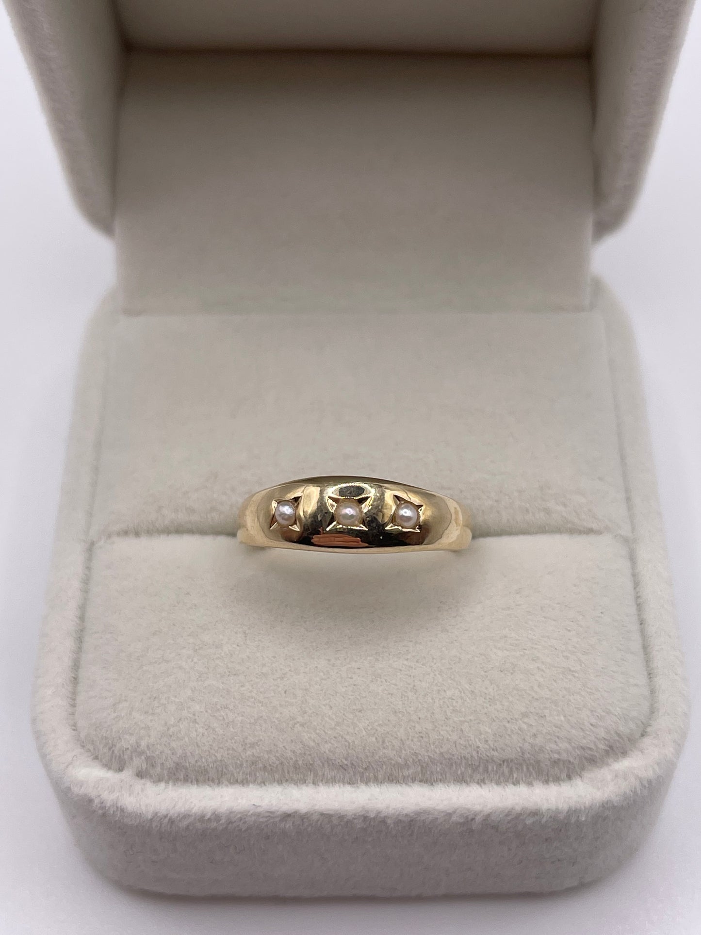 9ct gold pearl gypsy ring
