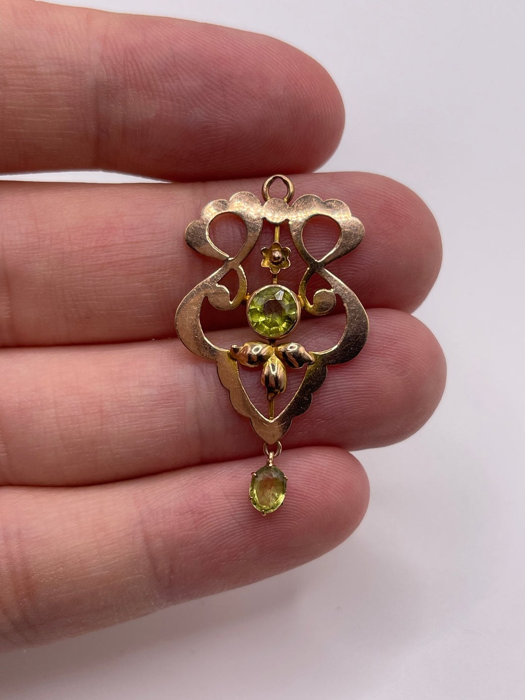 Antique 9ct gold peridot pendant