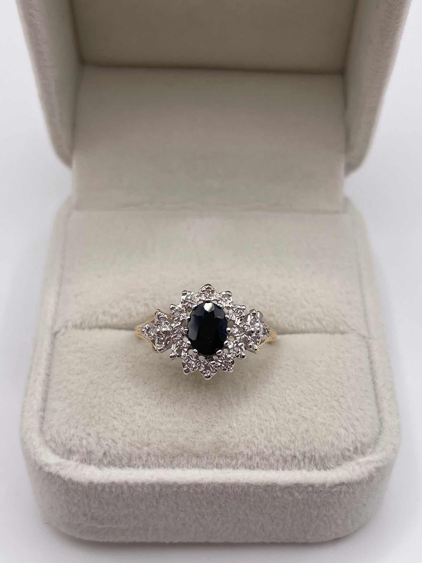 9ct gold sapphire and diamond ring