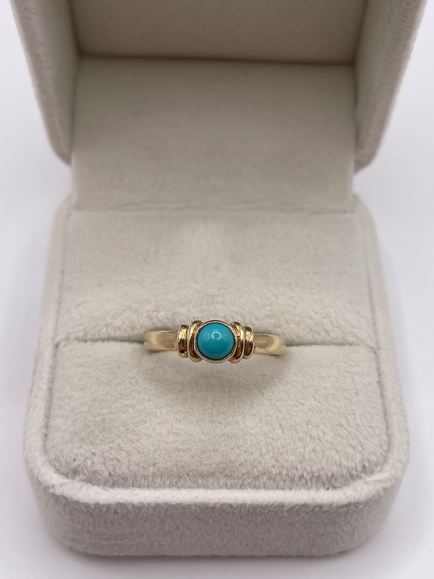 9ct gold turquoise ring