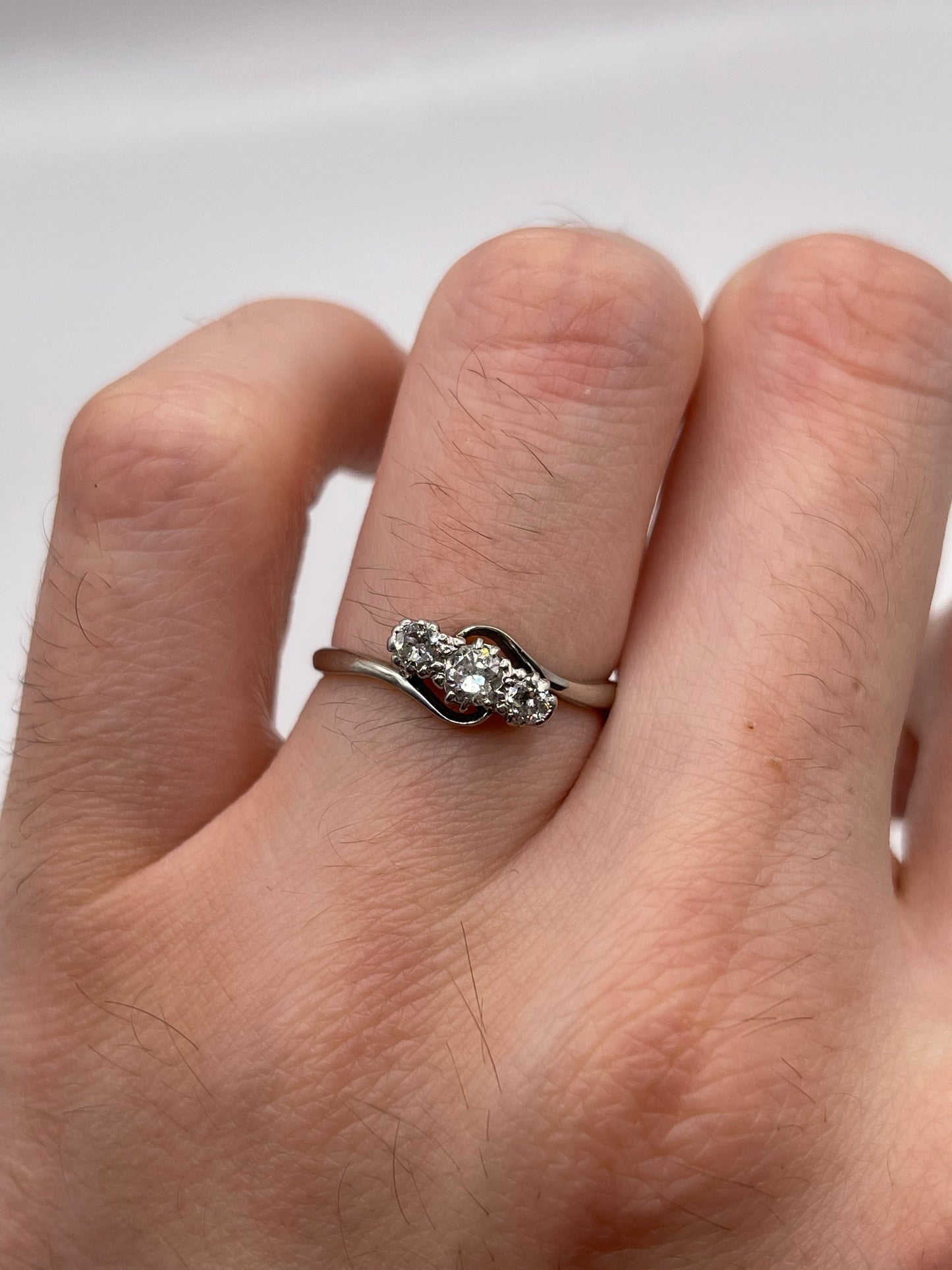18ct white gold diamond ring