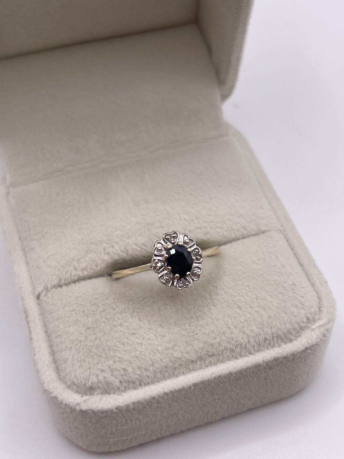 9ct gold sapphire and diamond ring