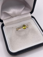 Load image into Gallery viewer, 9ct gold sphene ring
