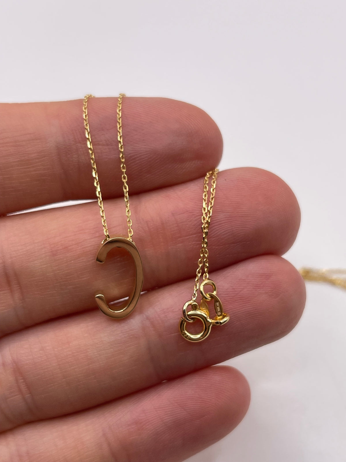 9ct gold initial C necklace