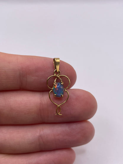 9ct gold black opal triplet pendant