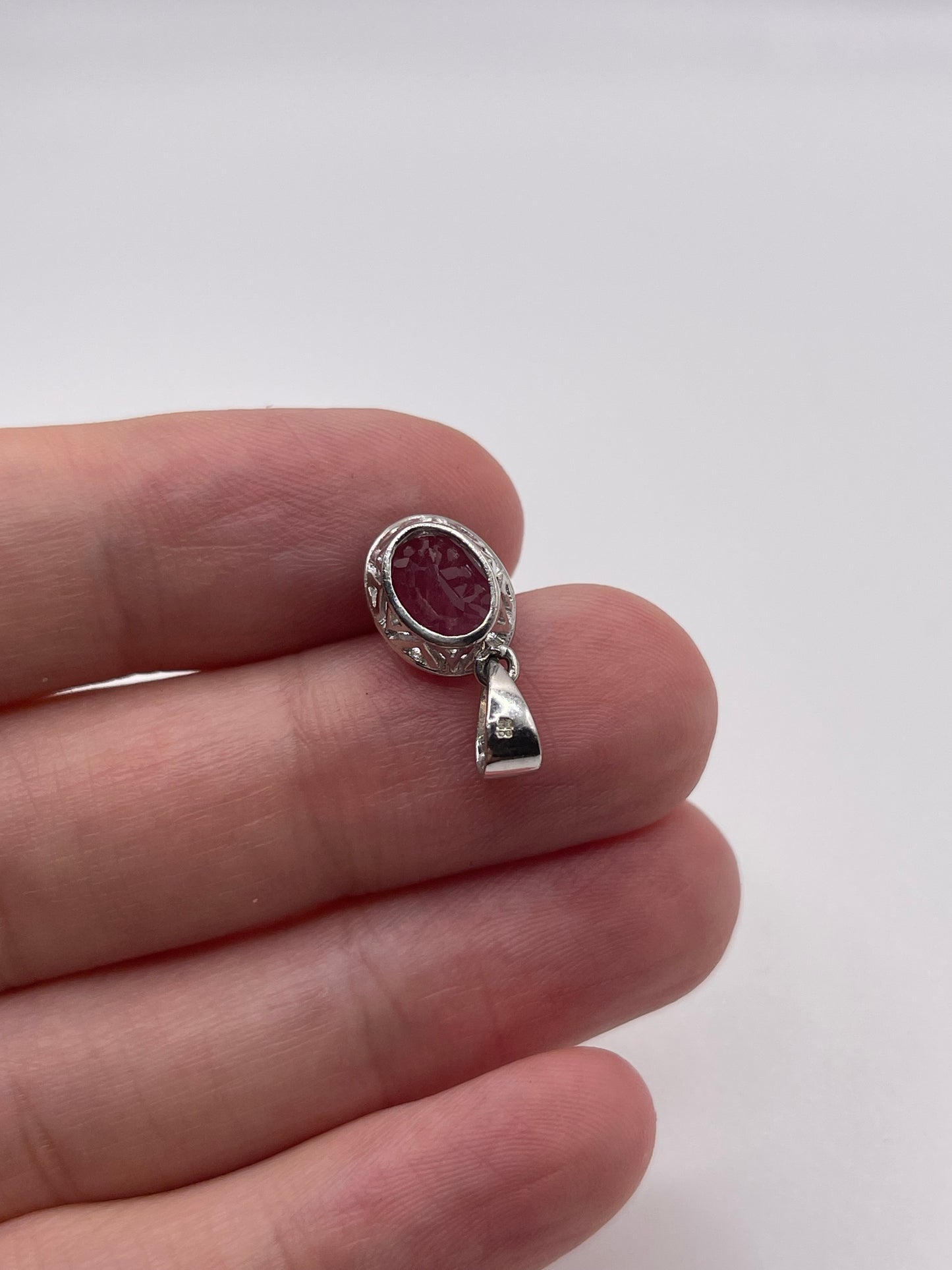 18ct white gold ruby pendant
