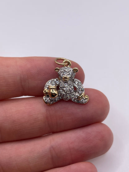 9ct gold cz bear pendant
