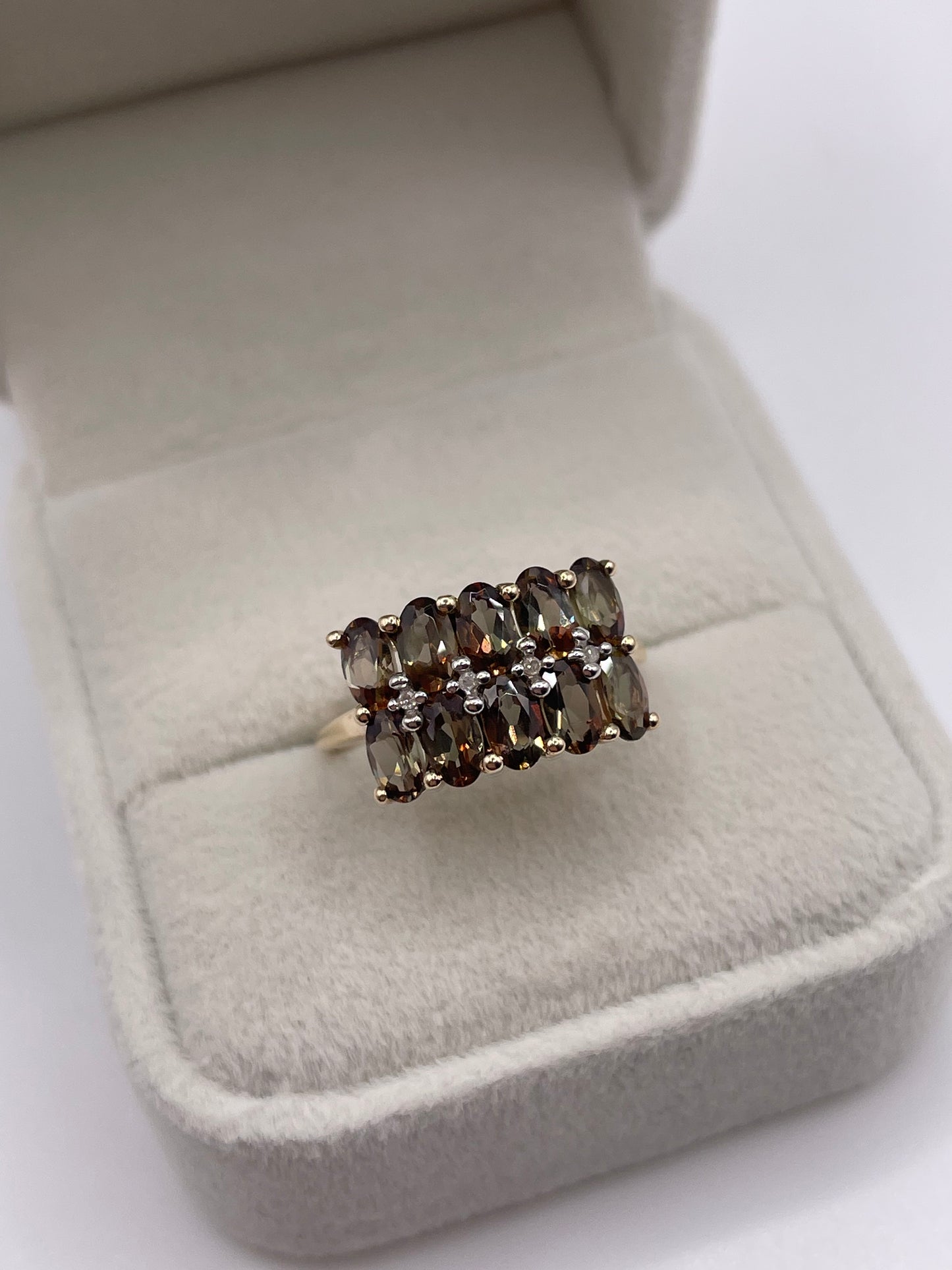 9ct gold quartz and diamond ring