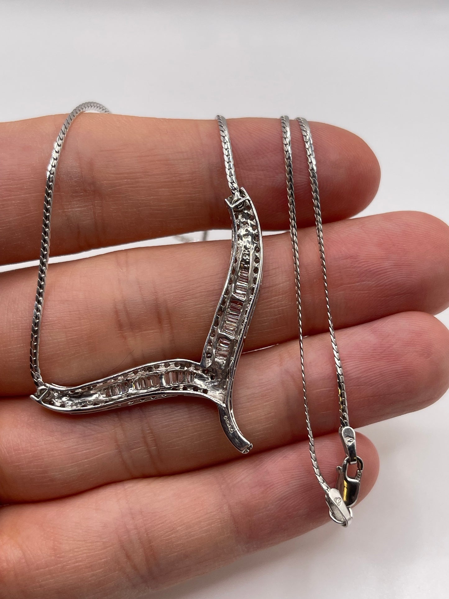 9ct white gold diamond necklace
