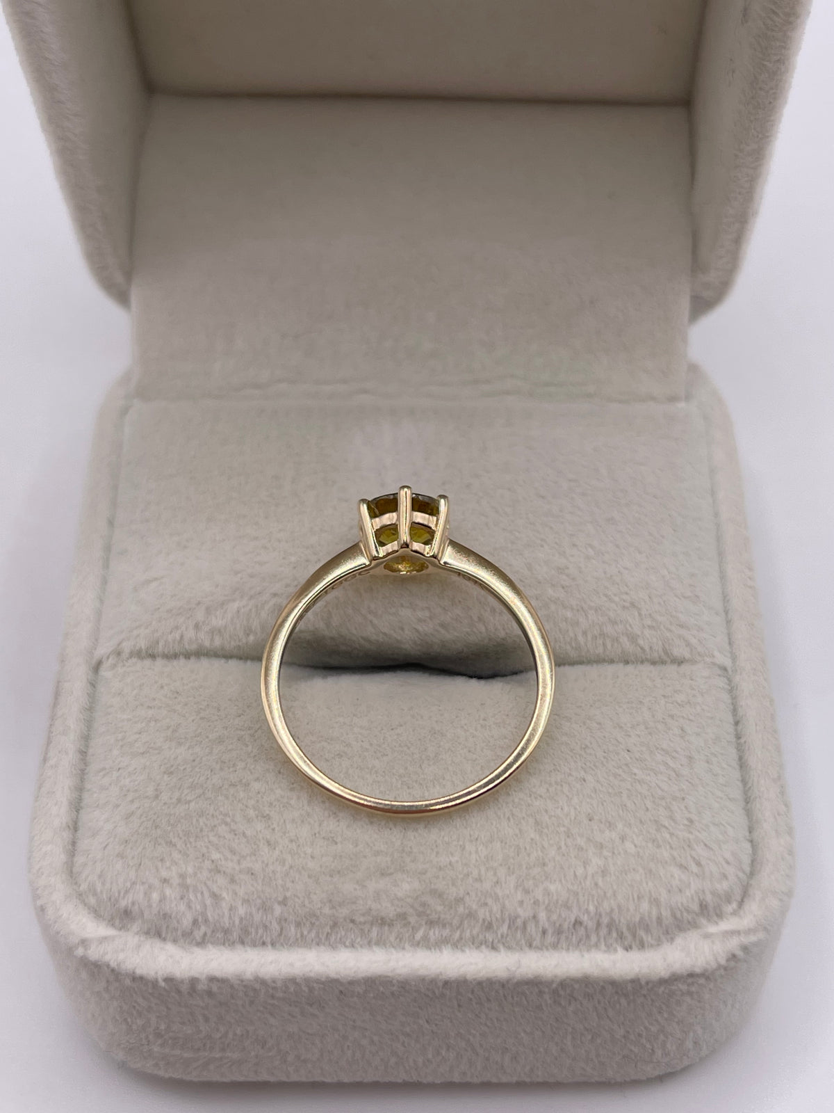 9ct gold sphene ring