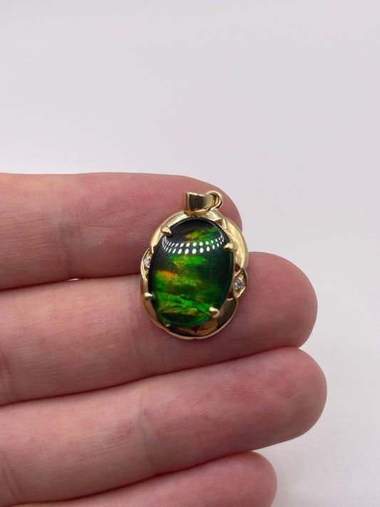 14ct gold ammolite and diamond pendant