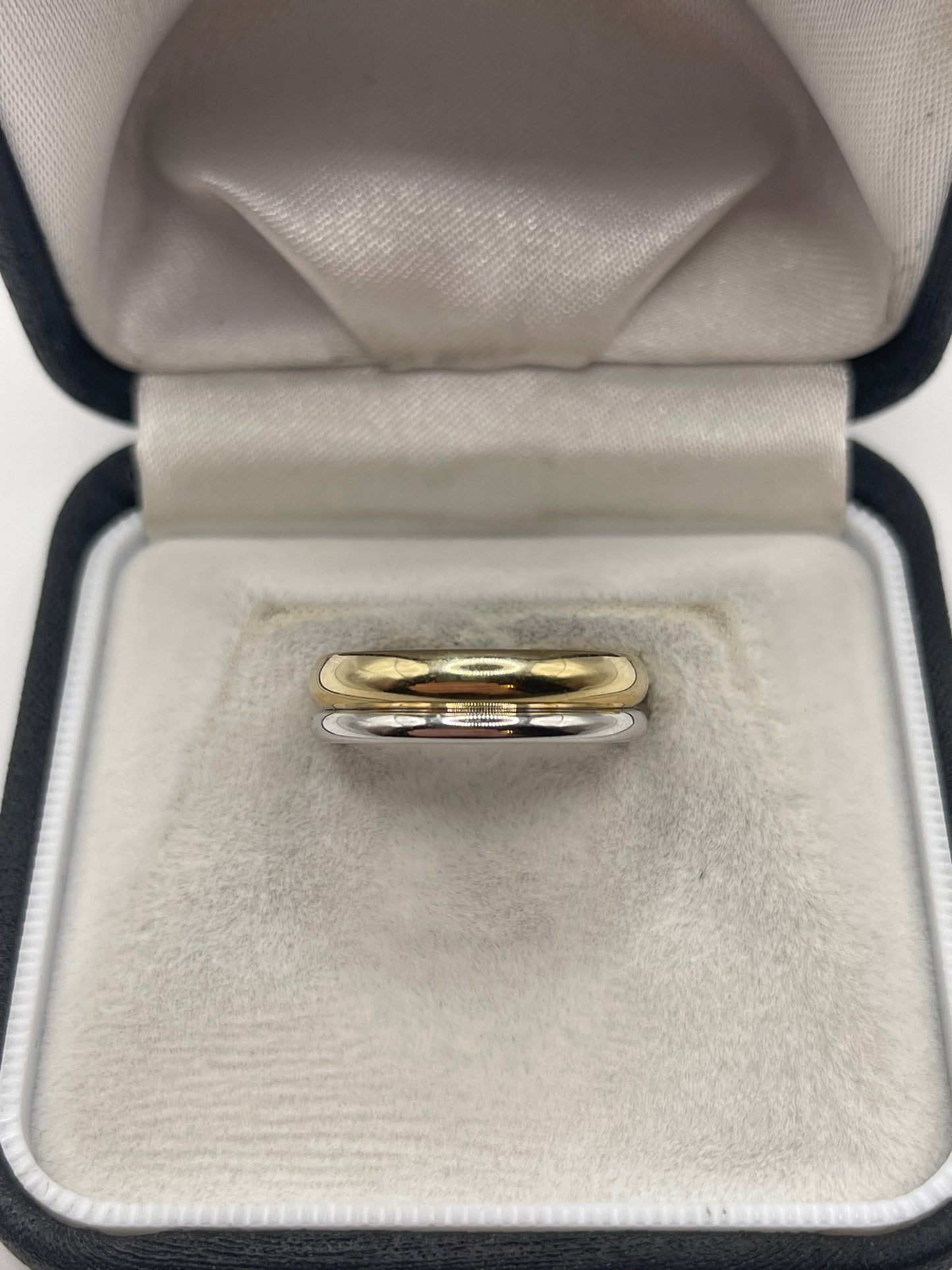 9ct two tone gold ring