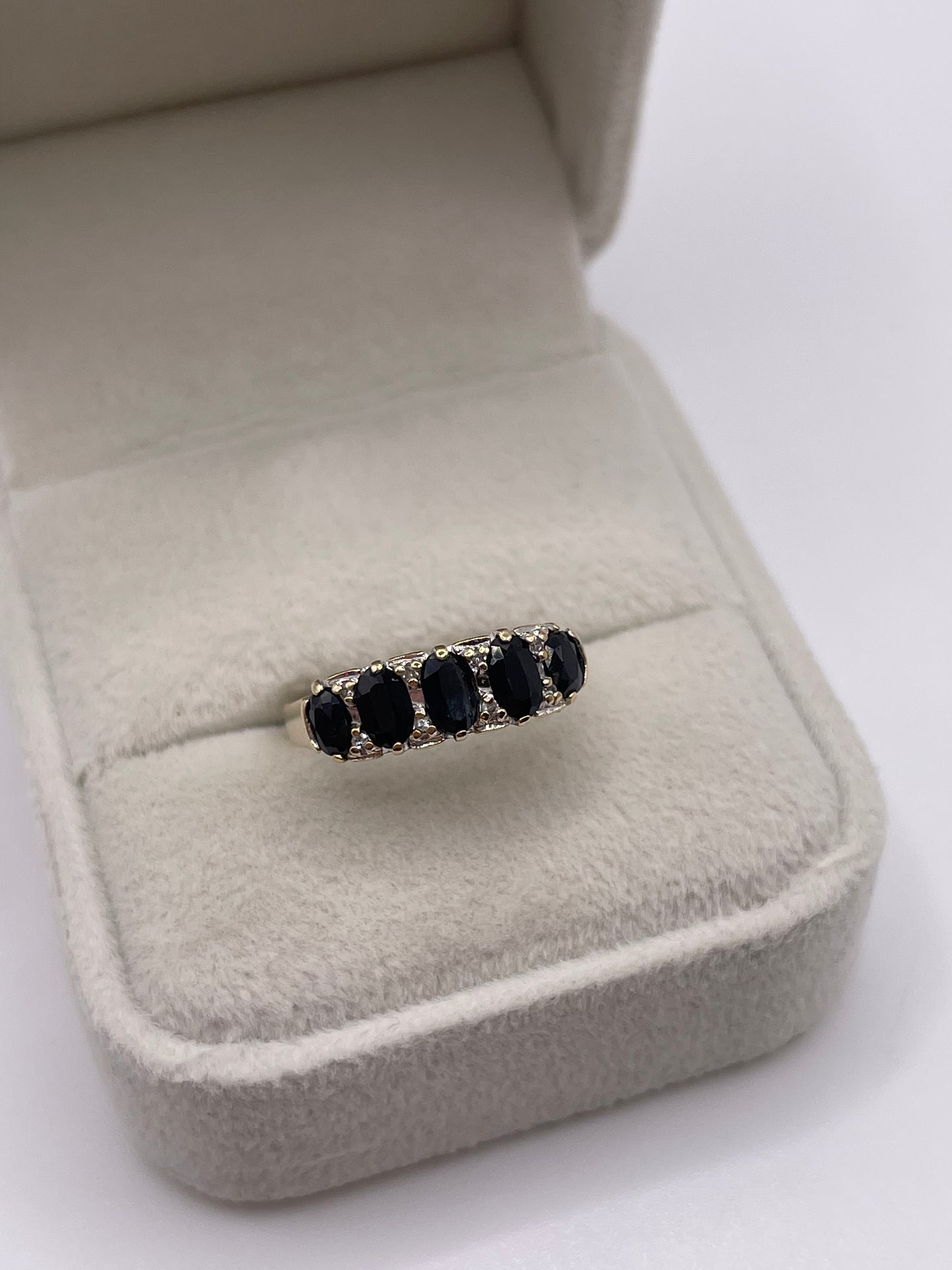 9ct gold sapphire and diamond ring