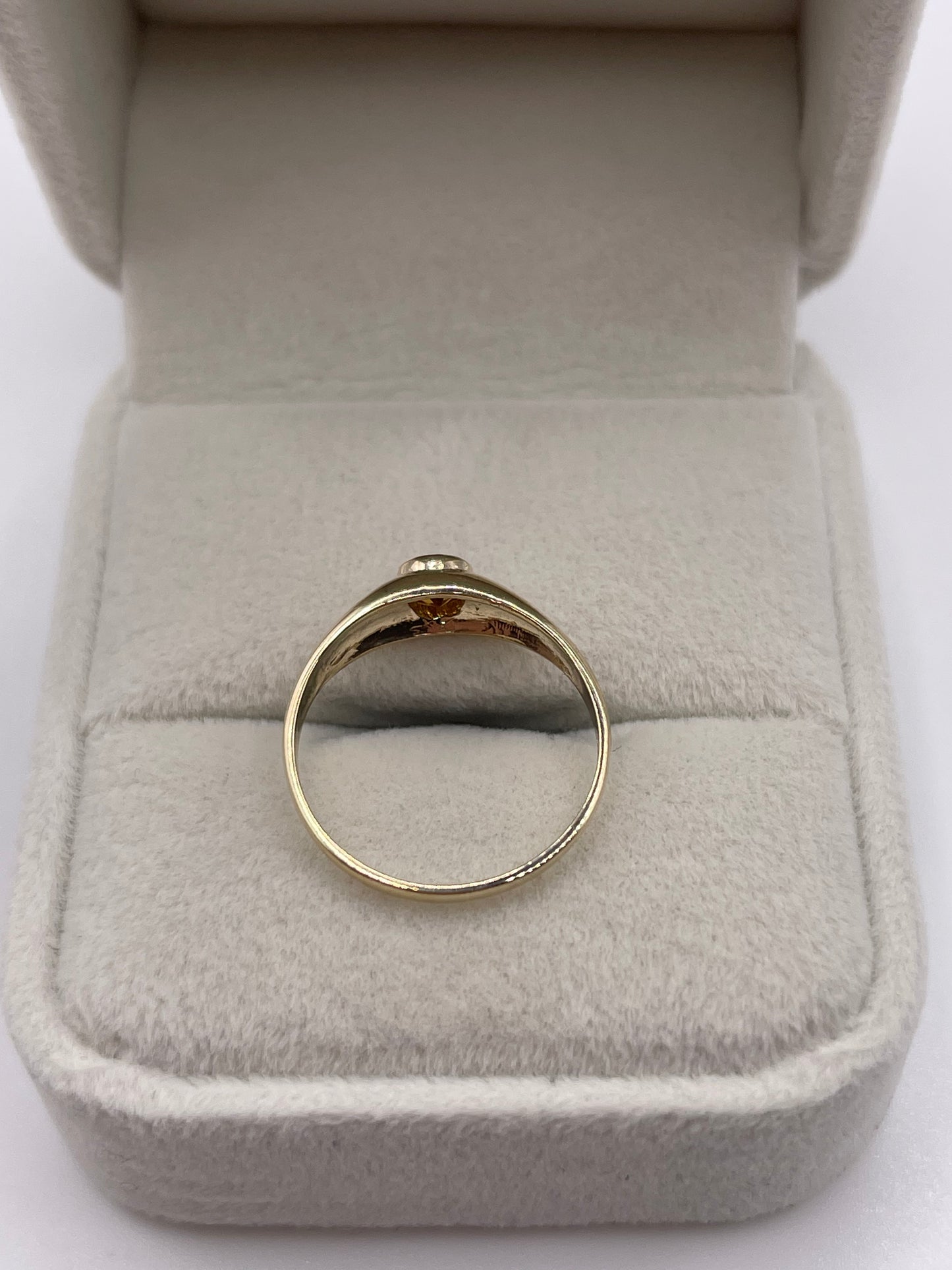 9ct gold citrine gypsy ring