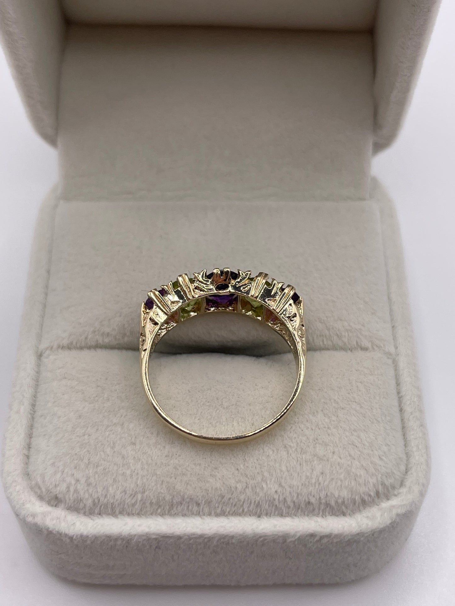 9ct gold amethyst and peridot ring