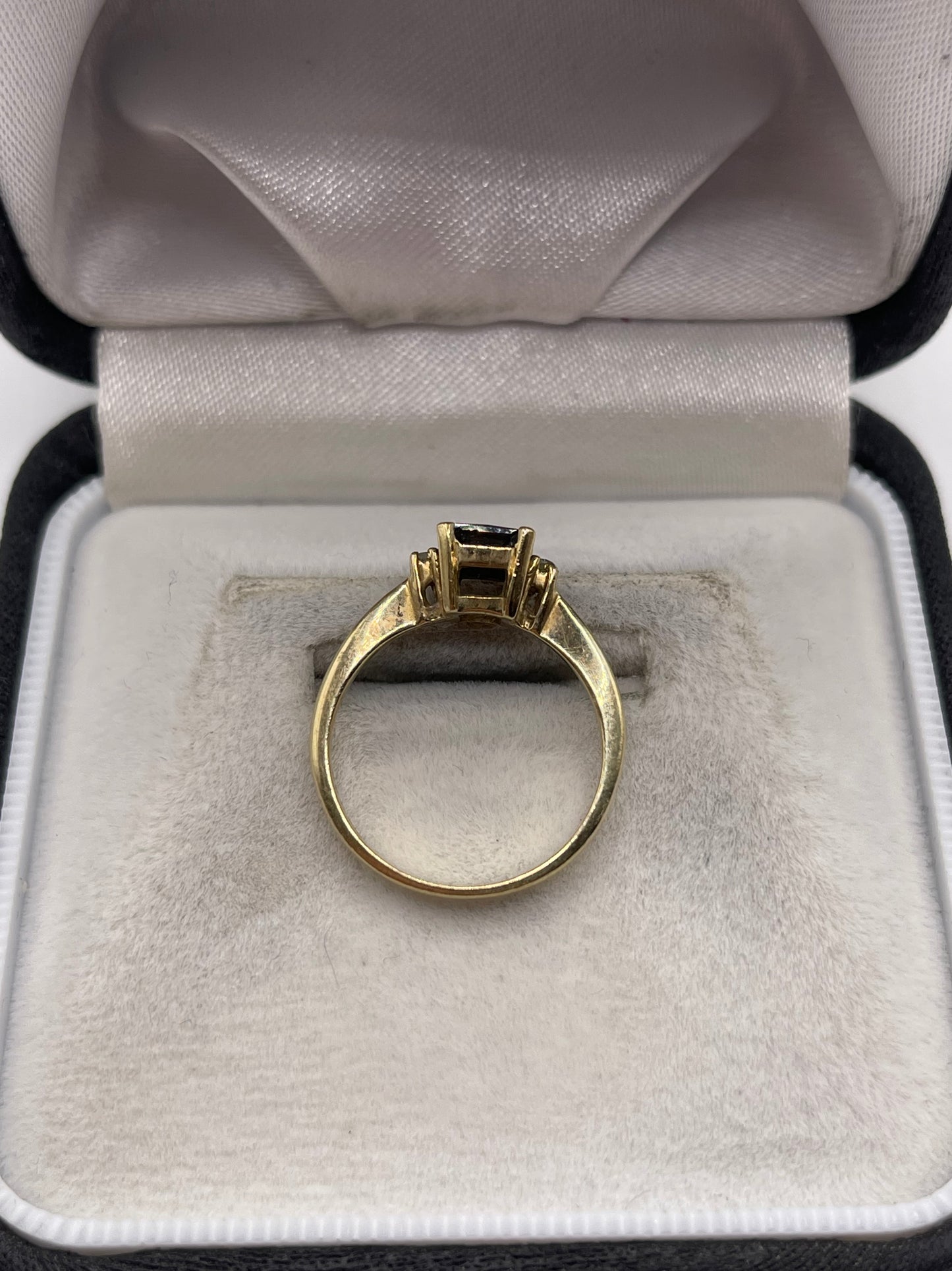 9ct gold diamond ring