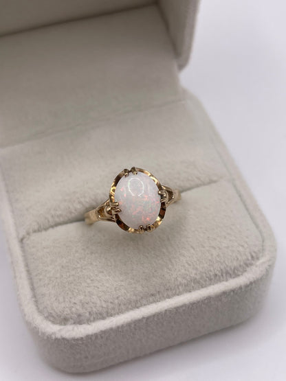 9ct gold opal ring