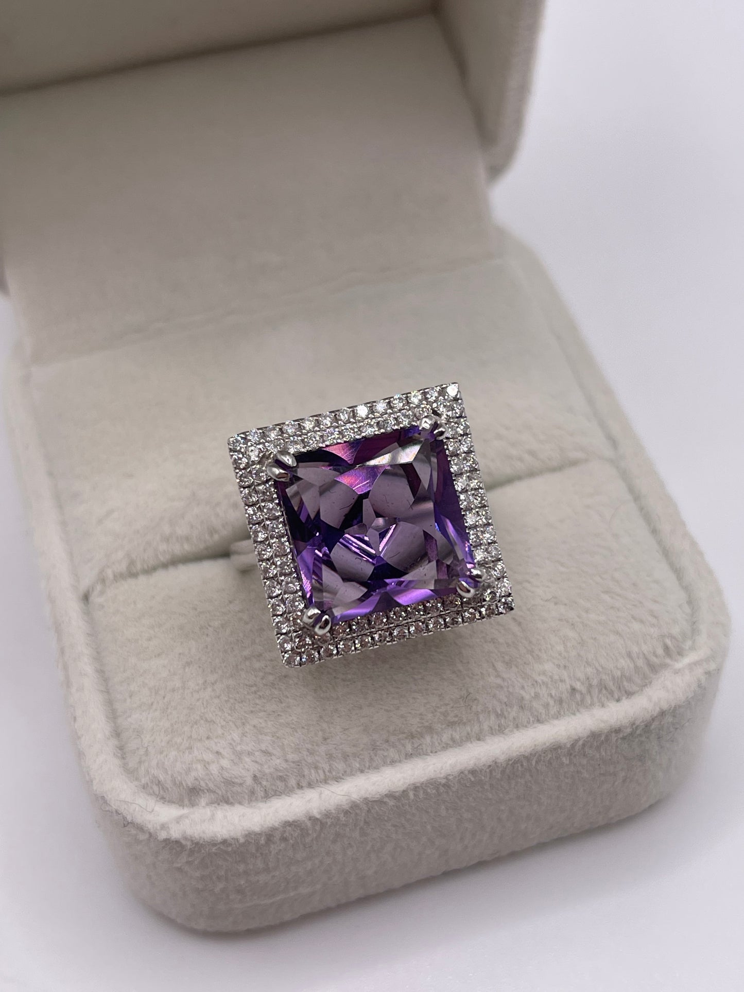18ct white gold amethyst and diamond ring