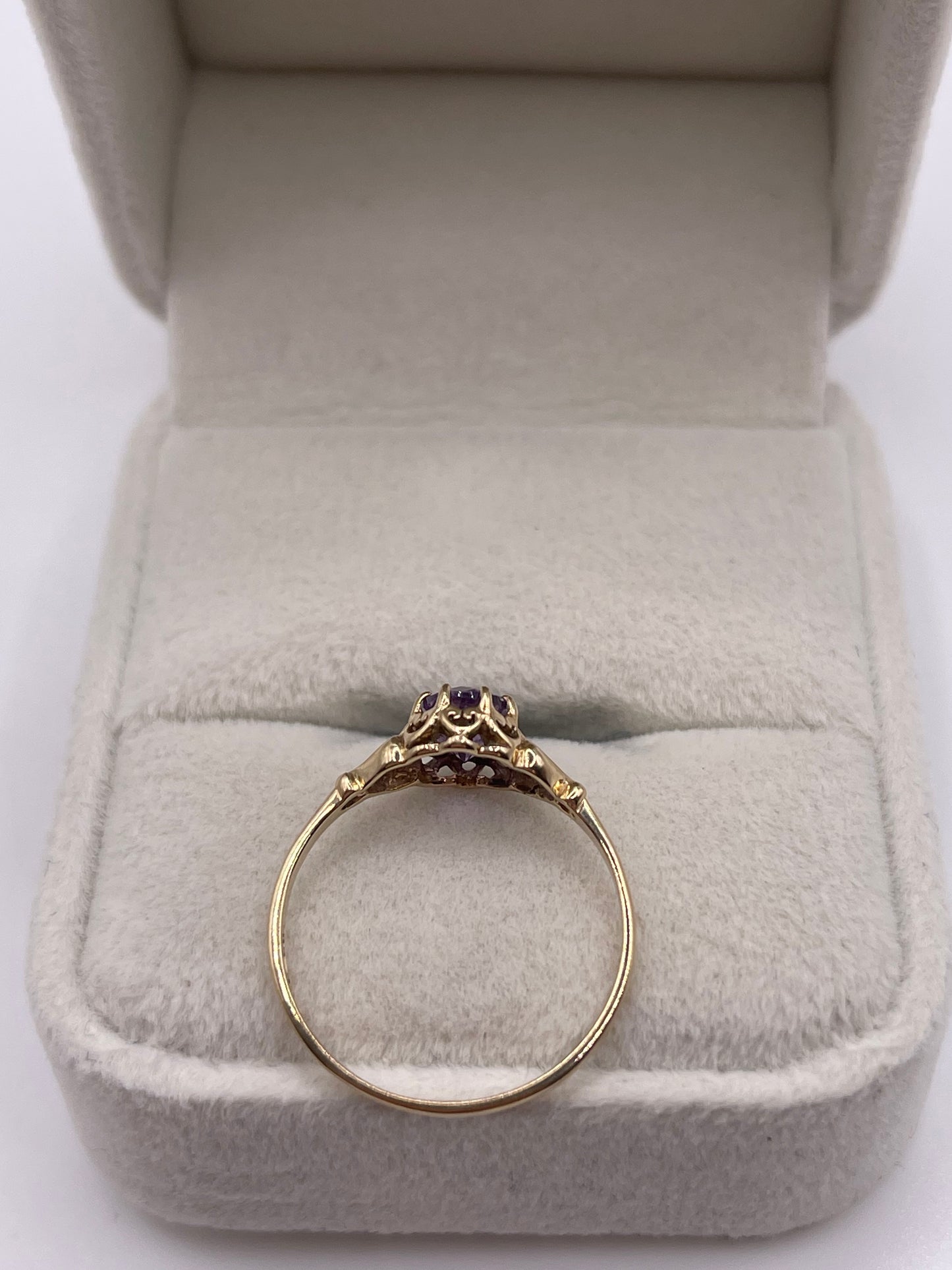 9ct gold amethyst ring