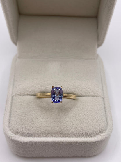 9ct gold tanzanite ring